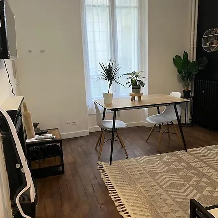 Apartment Magnifique 18 *